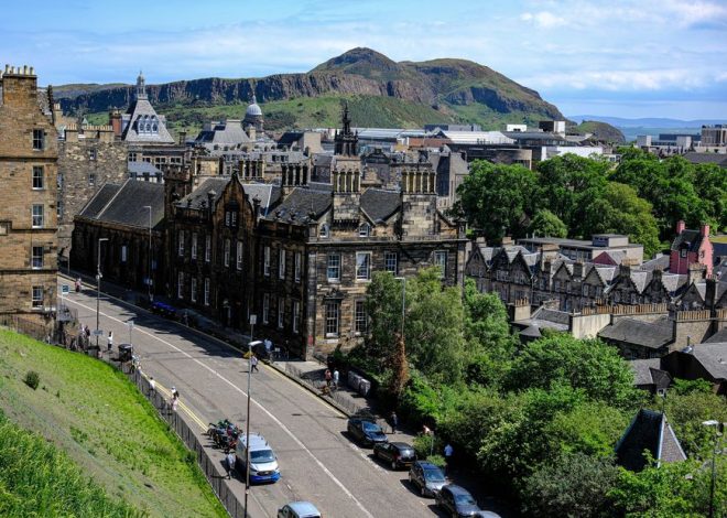 Edinburgh in February: Closes, Castles and Cosy Winter Evenings