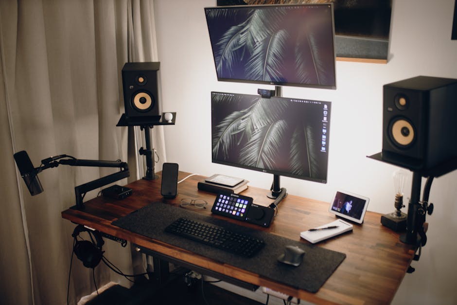 Compliant DualMonitor Home