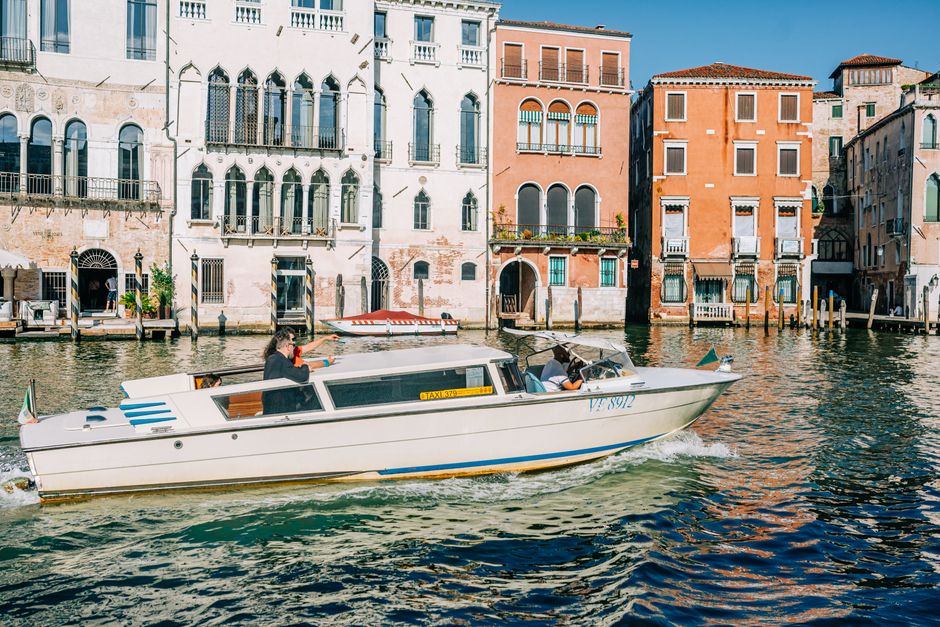 Venice Carnival: Masks, History and How to Enjoy It Without the Crush